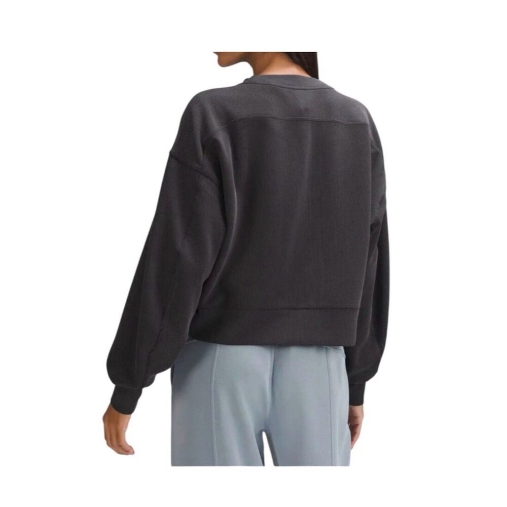 Lululemon Softstreme Cropped Crew Oversized Washed Black Charcoal M/L - Picture 7 of 7